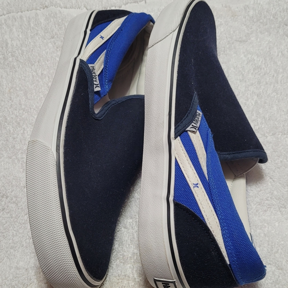 Hurly | unisex slip on sneakers like new